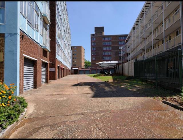 1 BEDROOM APARTMENT FOR SALE IN ARCADIA